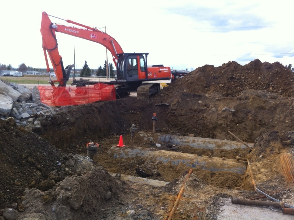 Hitachi Trackhoe Whitecourt Construction Company 1