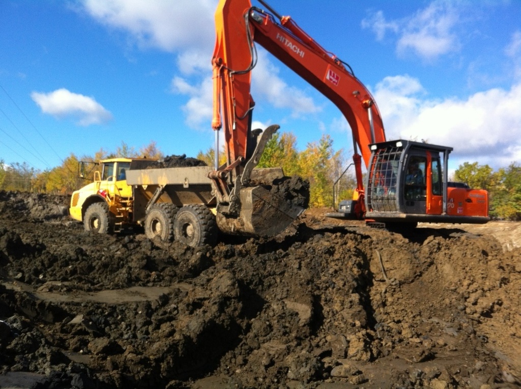 Hitachi Trackhoe Whitecourt Construction Company Wiglle Wagon